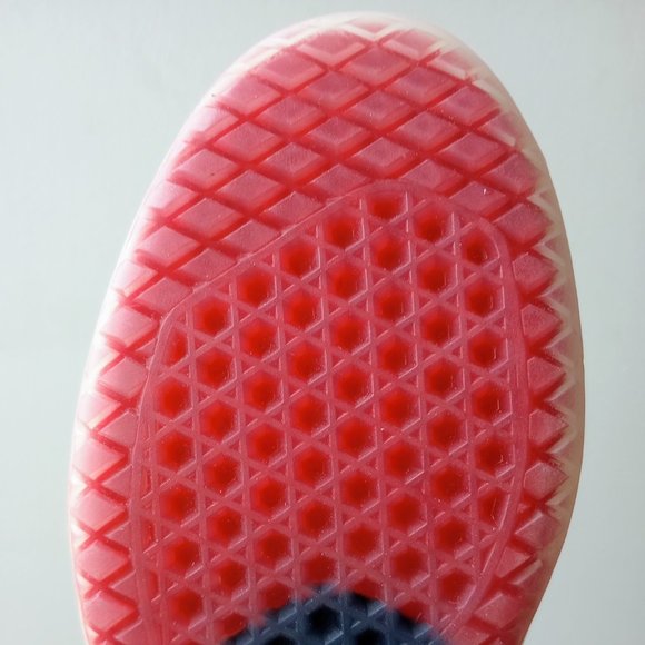 Vans Men's Ave Sport Leather / Mesh Low Top Sneaker in Cool Looking - Picture 13 of 13